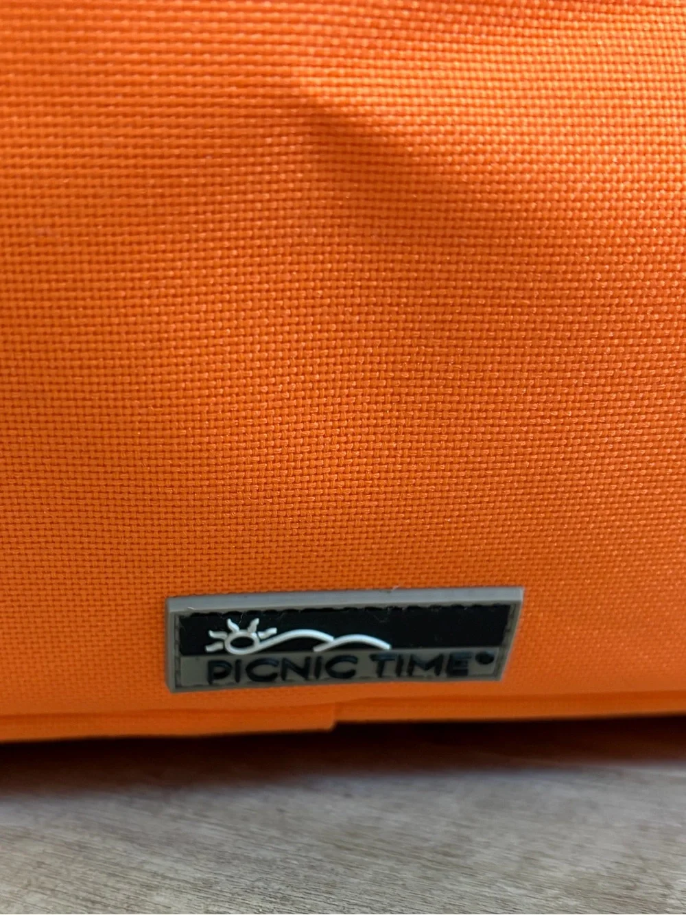 Picnic Time Metro Insulated Picnic Basket